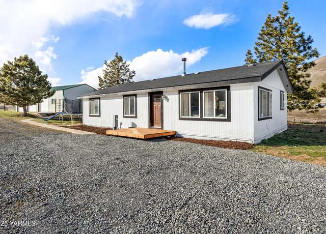 Property at 70 Sitka Ln, Selah, WA 98942, 3 beds, 2 baths