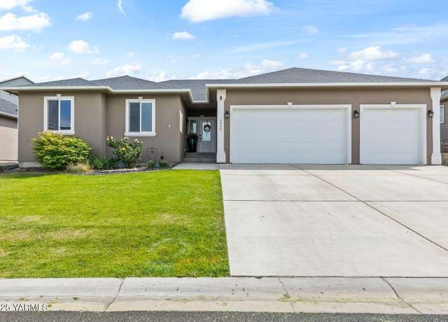 Property at 1504 W Naches Ave, Selah, WA 98942, 3 beds, 2 baths