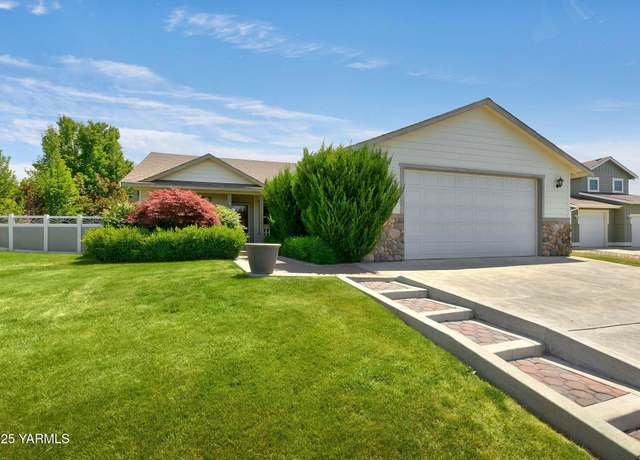 Property at 709 N 54th St, Yakima, WA 98901, 3 beds, 2 baths