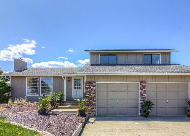 Property at 604 S 119th Ave, Yakima, WA 98908, 3 beds, 2.5 baths