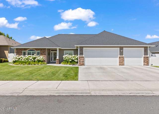 Property at 8507 Westbrook Ave, Yakima, WA 98908, 4 beds, 3.5 baths