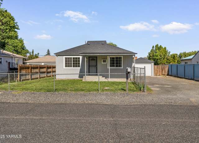 Property at 921 N 29th Ave, Yakima, WA 98902, 3 beds, 2 baths