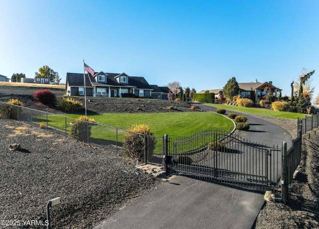 Property at 11300 Flintstone Rd, Yakima, WA 98908, 3 beds, 2.5 baths