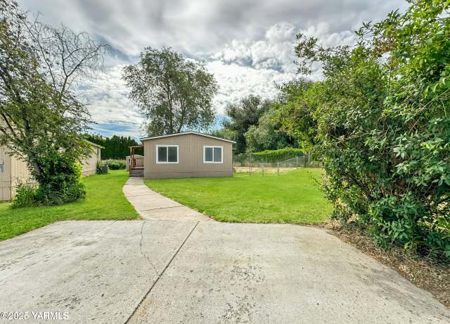 Property at 7610 W Nob Hill Blvd #228, Yakima, WA 98908, 3 beds, 2 baths