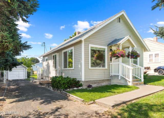 Property at 706 W Fremont Ave, Selah, WA 98942, 2 beds, 1 bath