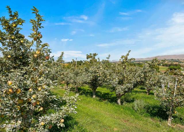 Property at NKA Desmarais Rd, Moxee, WA 98936