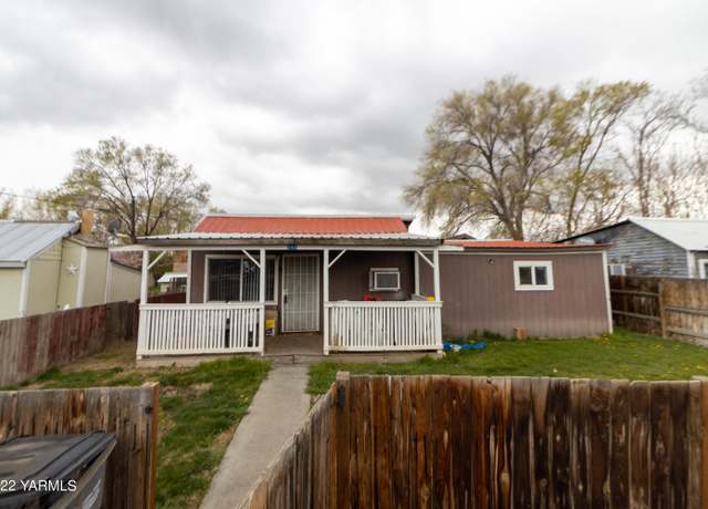 Property at 240 Main St, Parker, WA 98939, 2 beds, 1 bath