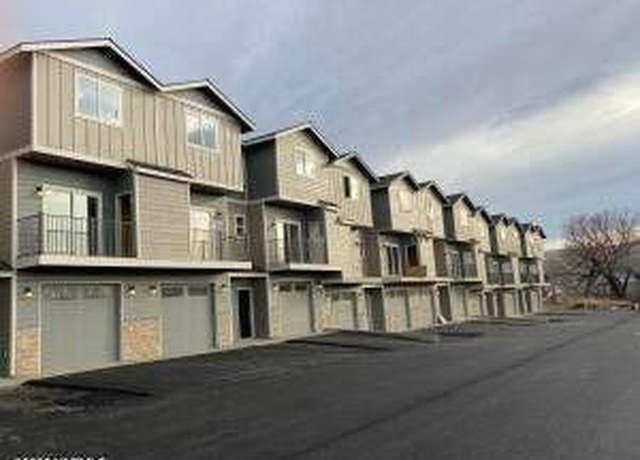 Property at 2600 Racquet Ln Ave #26, Yakima, WA 98902, 3 beds, 2.5 baths