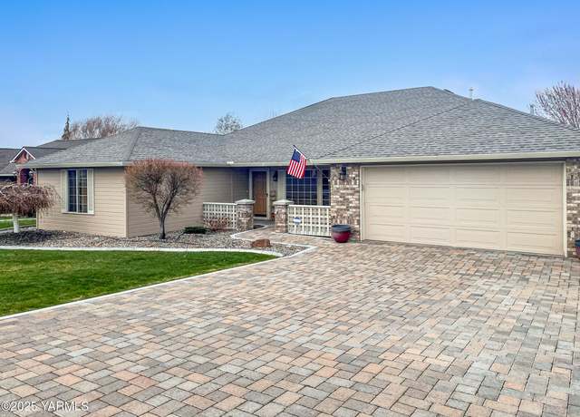 Property at 12 N 93rd Ave, Yakima, WA 98908, 3 beds, 2 baths