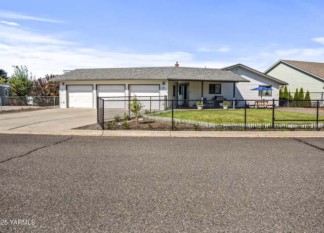 Property at 5504 Pear Butte Dr, Yakima, WA 98901, 3 beds, 2 baths