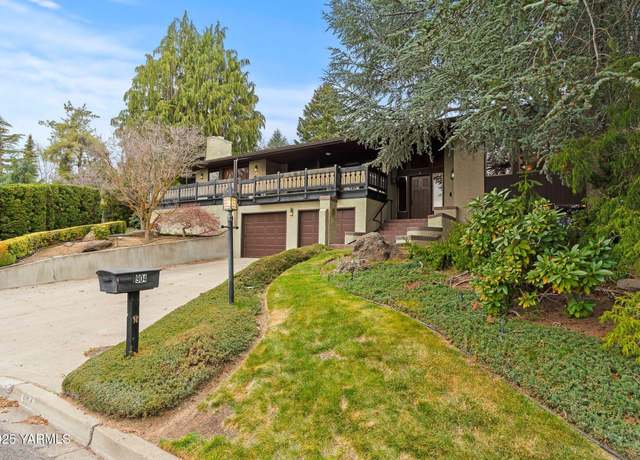 Property at 904 Coach Ct, Yakima, WA 98908, 4 beds, 3.5 baths
