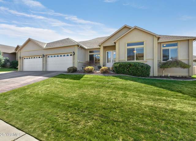 Property at 7300 Modesto Way, Yakima, WA 98908, 3 beds, 2.5 baths