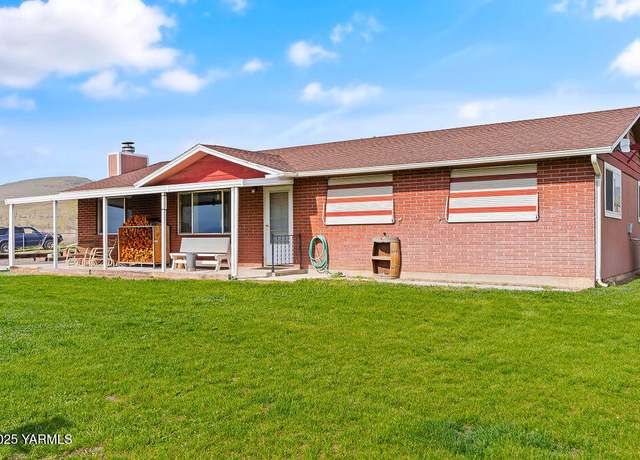 Property at 6804 Bittner Rd, Yakima, WA 98901, 3 beds, 1.5 baths