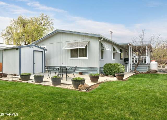 Property at 451 Pence Rd Unit 3, Yakima, WA 98908, 3 beds, 2 baths