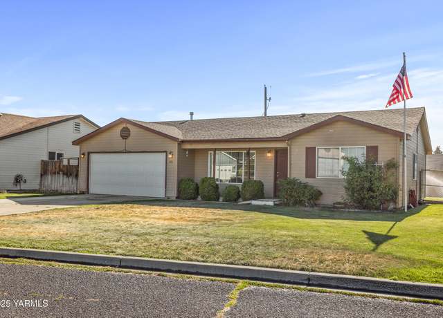 Property at 406 S 82nd Ave, Yakima, WA 98908, 3 beds, 2 baths