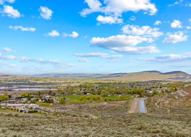 Property at NKA Sheets (sage Tr Rd) Rd, Yakima, WA 98901
