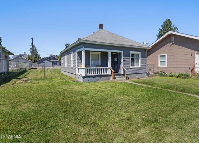 Property at 204 S 8th St, Yakima, WA 98901, 2 beds, 1 bath