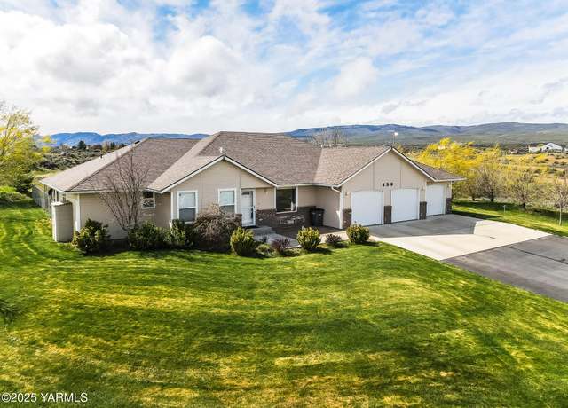Property at 830 Songbird Way, Yakima, WA 98908, 4 beds, 2.5 baths