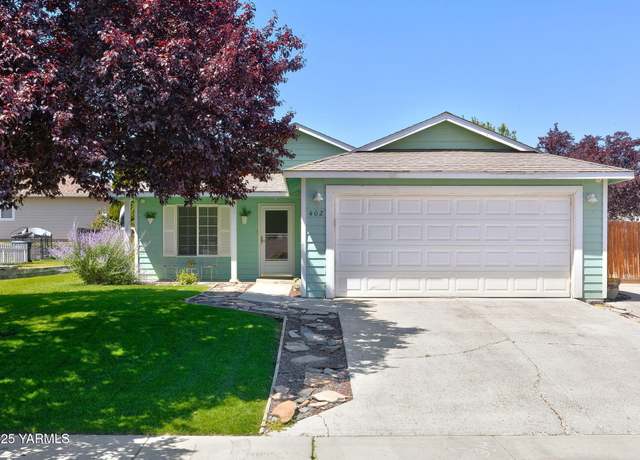 Property at 402 N 11th St, Selah, WA 98942, 3 beds, 2 baths