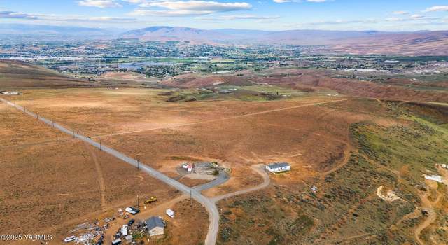 Photo of 371 Woodward West Rd, Yakima, WA 98901