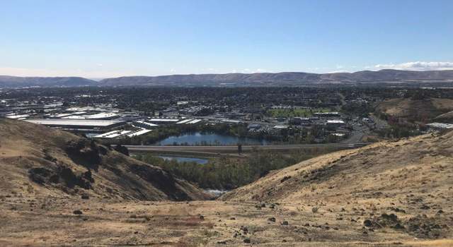 Photo of 112 Dwinell Dr, Selah, WA 98942
