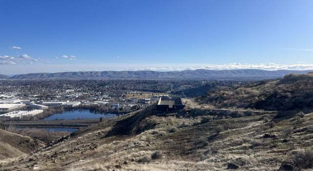 Photo of 110 Dwinell Dr, Selah, WA 98942