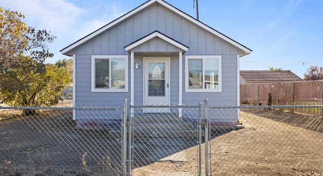 Photo of 103 E Elizabeth St, Wapato, WA 98951