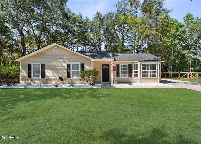 Property at 19 Star Magnolia Ct, Beaufort, SC 29907, 3 beds, 2 baths