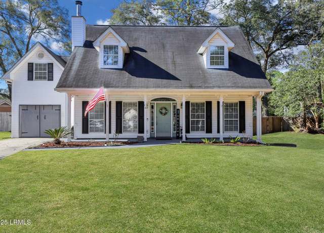 Property at 16 Cedar Crest Cir, Beaufort, SC 29907, 3 beds, 2.5 baths