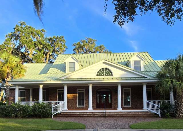 Property at 136 Retreat Plantation, Beaufort, SC 29902, 5 beds, 4 baths