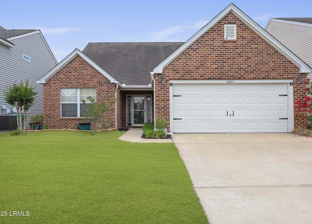 Property at 2224 Blakers Blvd, Bluffton, SC 29909, 3 beds, 2 baths