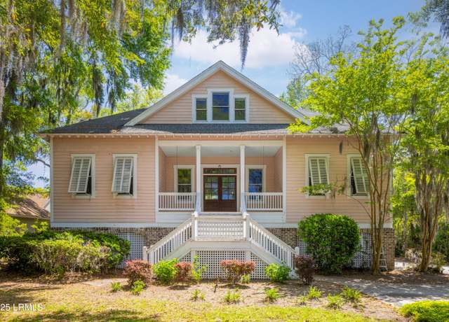 Property at 201 Jonesville Rd, Hilton Head Island, SC 29926, 4 beds, 3.5 baths