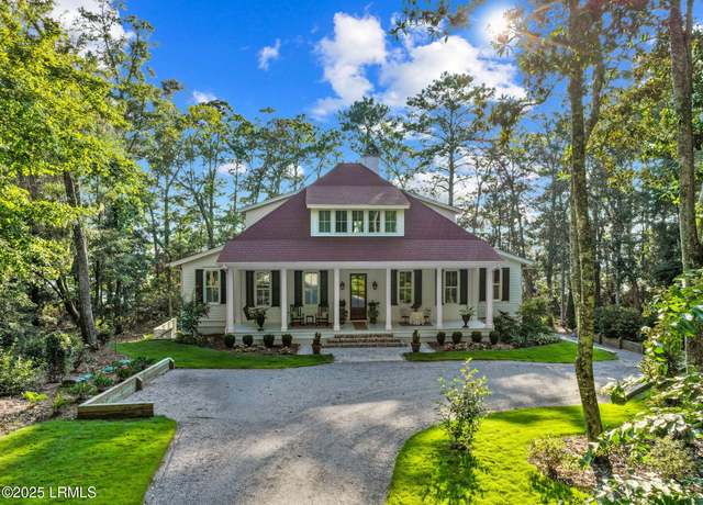 Property at 150 Bull Point Dr, Seabrook, SC 29940, 4 beds, 3 baths