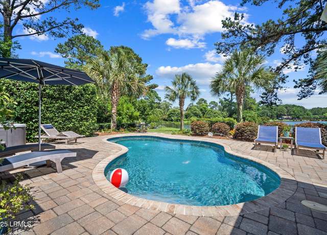 Property at 114 Besseleiu Ct, Bluffton, SC 29910, 3 beds, 2 baths