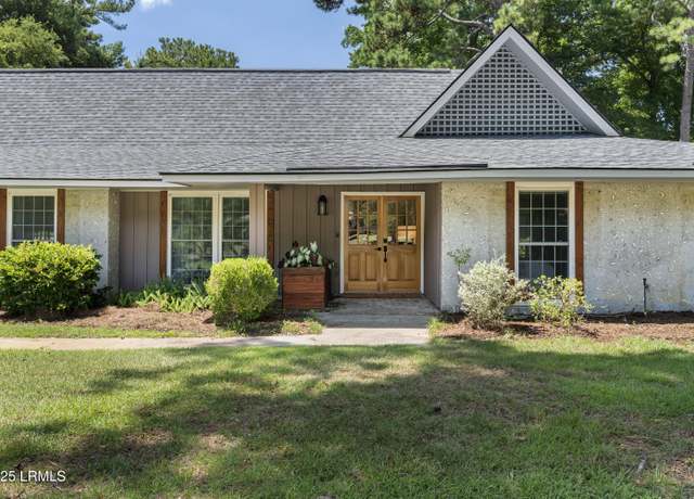 Property at 11 Rivers Ct, Beaufort, SC 29907, 4 beds, 3 baths