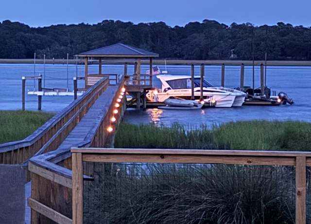 Property at 18 Sheffield Ave, Beaufort, SC 29907