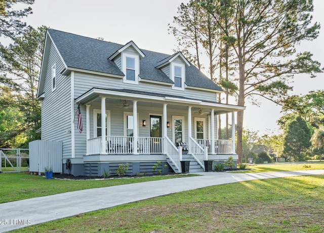 Property at 277 Pleasant Point Dr, Beaufort, SC 29907, 3 beds, 2.5 baths