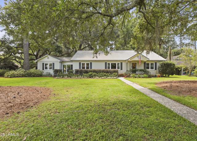 Property at 208 Old House Rd, Ridgeland, SC 29936, 3 beds, 2 baths