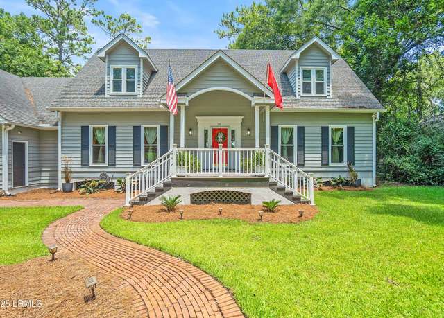 Property at 70 Dolphin Point Dr, Beaufort, SC 29907, 4 beds, 4 baths