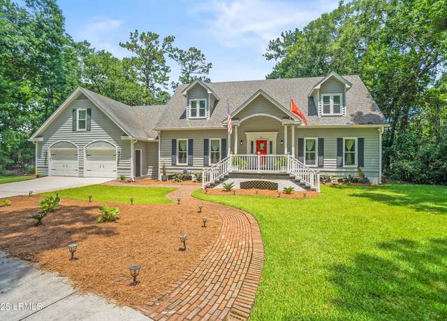 Property at 70 Dolphin Point Dr, Beaufort, SC 29907, 4 beds, 4 baths