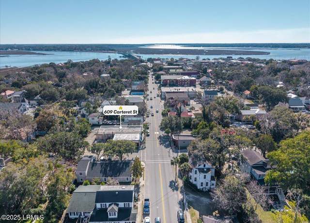 Property at 609 Carteret St, Beaufort, SC 29902, 4 beds, 2 baths