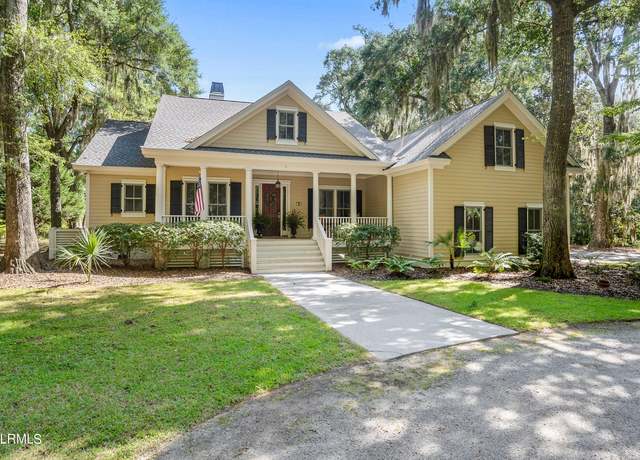 Property at 5 Tuxedo Dr, Beaufort, SC 29907, 4 beds, 3.5 baths