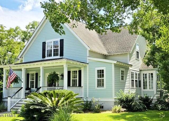 Property at 6 Carolina Ln, Beaufort, SC 29907, 4 beds, 2.5 baths