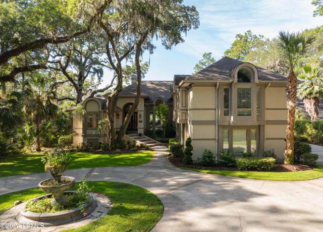 Property at 21 Cedar Ln, Hilton Head Island, SC 29926, 5 beds, 4.5 baths