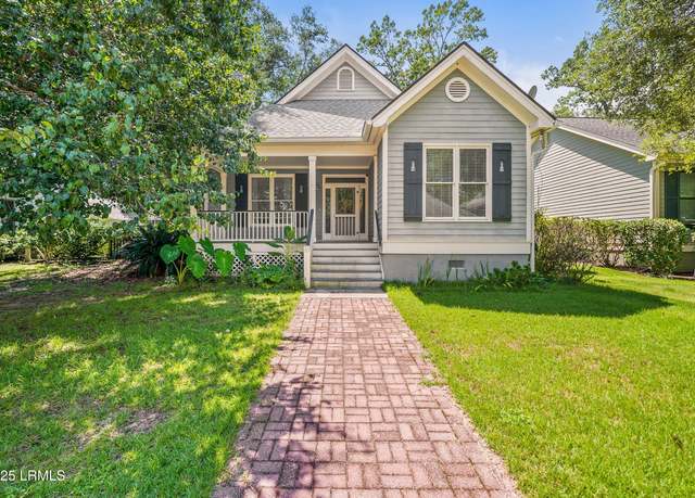 Property at 18 Brisbane Dr, Beaufort, SC 29902, 4 beds, 3 baths