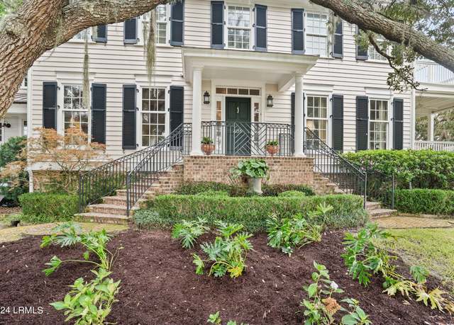 Property at 401 Port Republic St, Beaufort, SC 29902, 4 beds, 4.5 baths