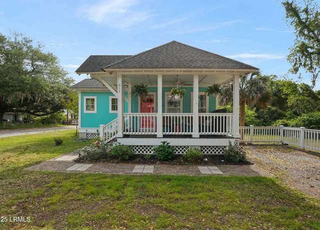 Property at 811 Harrington St, Beaufort, SC 29902, 3 beds, 2 baths