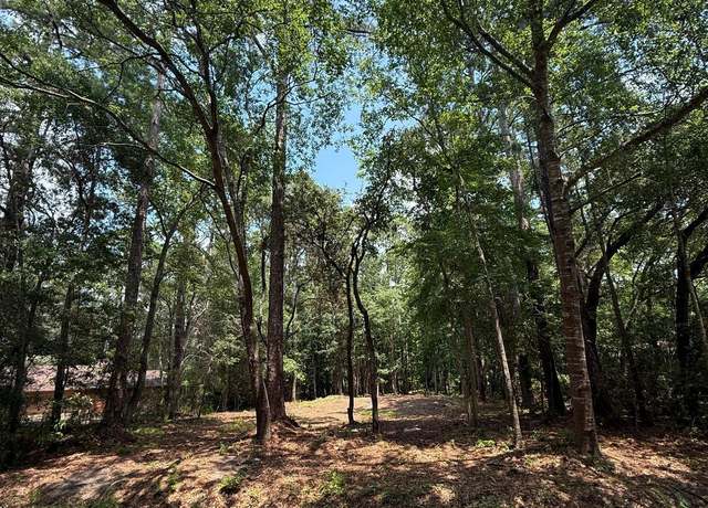 Property at 86 Wade Hampton Dr, Beaufort, SC 29907