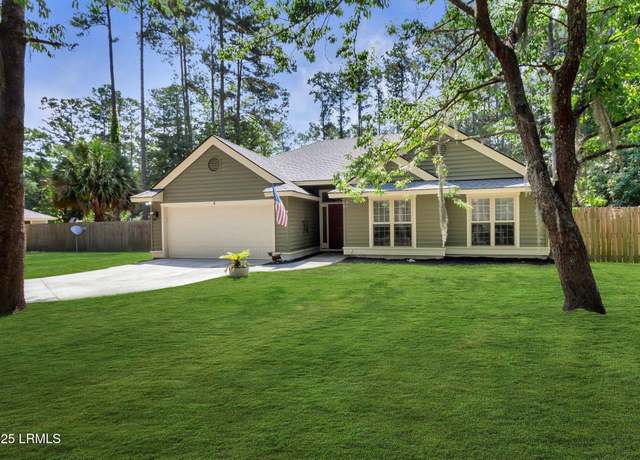Property at 4 Grande Oaks Dr, Bluffton, SC 29910, 3 beds, 2 baths