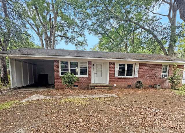 Property at 1804 6th St, Beaufort, SC 29902, 3 beds, 1 bath